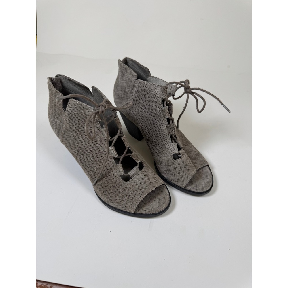 Eileen Fisher Grey Nubuck‎ Lace Up Peep Toe Block Heel Ankle Booties 7.5